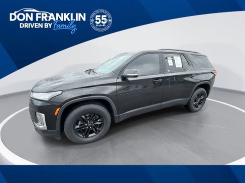 Used 2023 Chevrolet Traverse LT FWD image 1