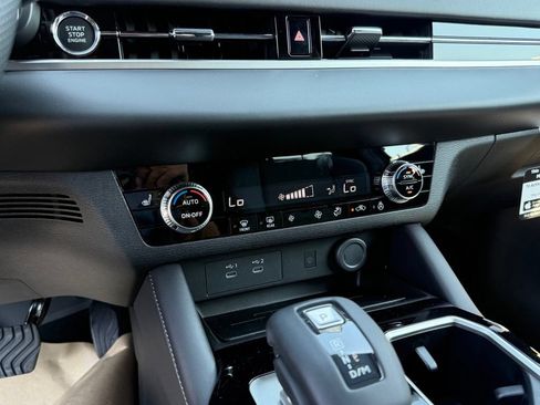 New 2026 Mitsubishi Outlander LE FWD image 27