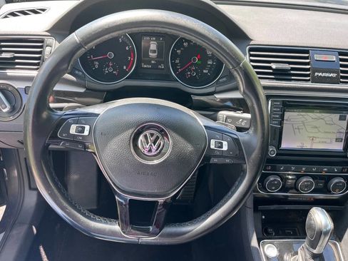 Used 2019 Volkswagen Passat 2.0T SE R-Line FWD image 36