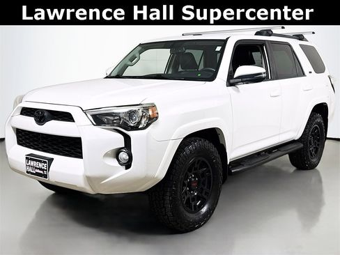 Used 2018 Toyota 4Runner SR5 image 1