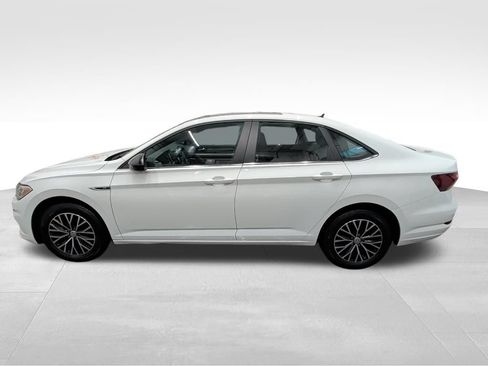 Used 2019 Volkswagen Jetta R-Line FWD image 2