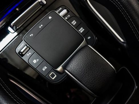 Used 2025 Mercedes-Benz GLE 350 4MATIC image 25