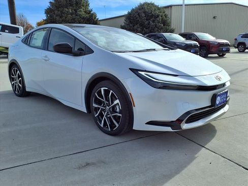 New 2026 Toyota Prius Plug-In Hybrid image 8