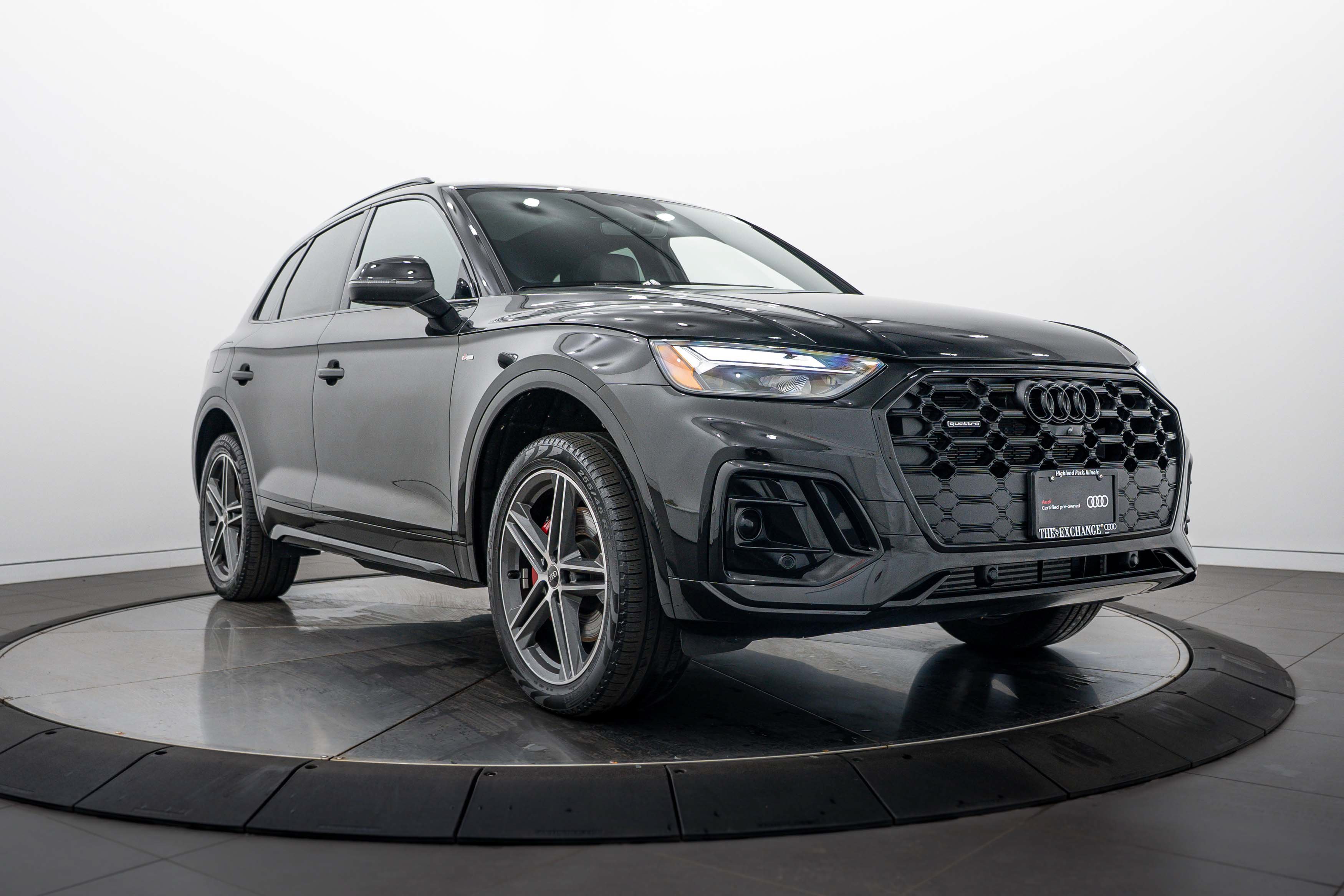 Certified 2024 Audi Q5 e Premium Plus AWD/4WD image 1