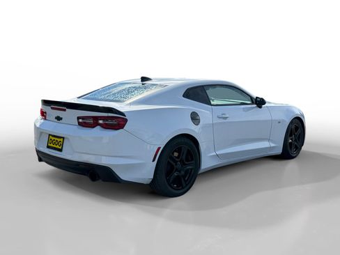 Used 2019 Chevrolet Camaro LT image 5
