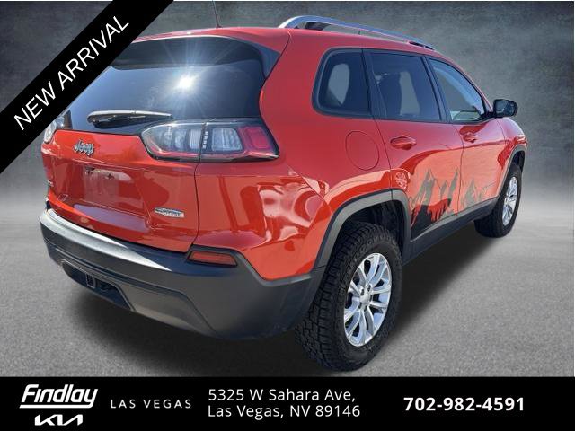 Used 2021 Jeep Cherokee Latitude w/ Mopar Interior Package AWD/4WD image 4