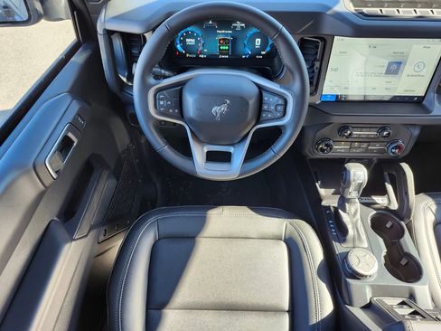 New 2025 Ford Bronco Badlands w/ Black Appearance Package AWD/4WD image 13