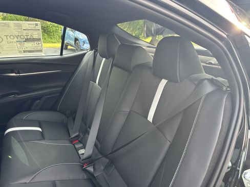 New 2025 Toyota Camry Hybrid image 24