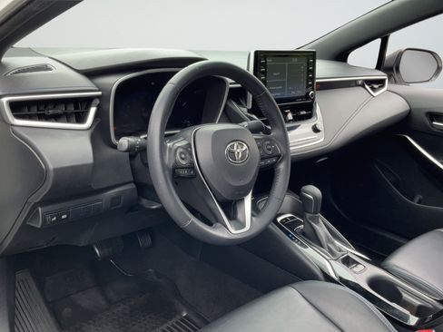 Used 2020 Toyota Corolla XSE FWD image 25