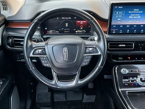 Used 2022 Lincoln Nautilus Reserve w/ Equipment Group 202A image 13