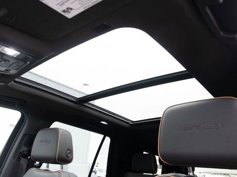 Used 2023 GMC Yukon AT4 w/ AT4 Premium Plus Package image 15