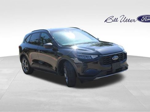 Used 2025 Ford Escape ST-Line FWD image 3