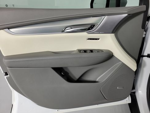 Certified 2023 Cadillac XT5 Premium Luxury w/ Technology Package FWD image 19
