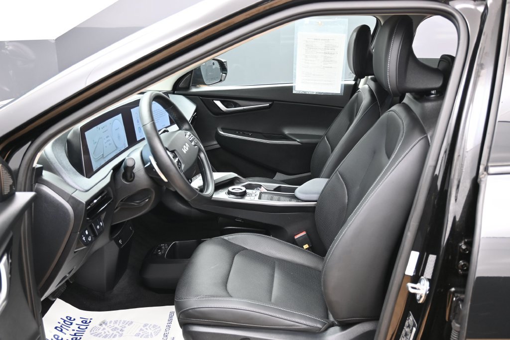 Used 2024 Kia EV6 Wind w/ Wind Technology Package AWD/4WD image 17