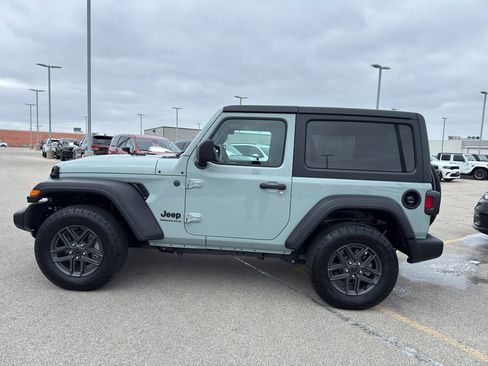 Used 2024 Jeep Wrangler Sport image 6