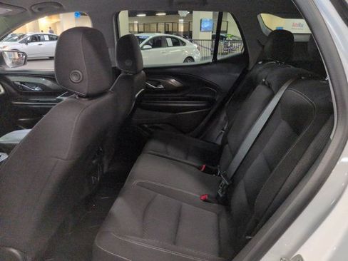 Used 2024 GMC Terrain SLE w/ Driver Convenience Package FWD image 13
