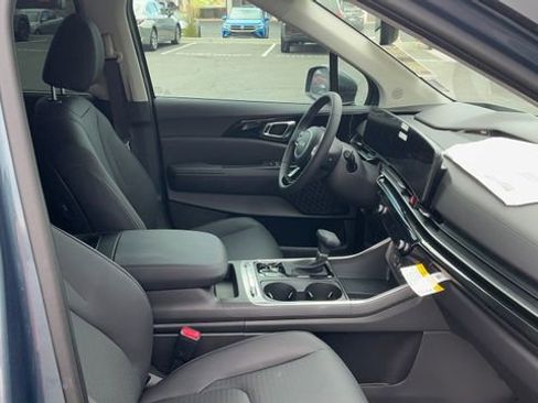 New 2025 Kia Carnival SX Prestige FWD image 29