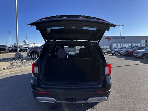 Certified 2025 Ford Explorer Platinum w/ LUX Leather Package image 22