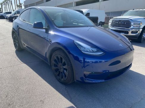 Used 2020 Tesla Model Y Long Range image 3
