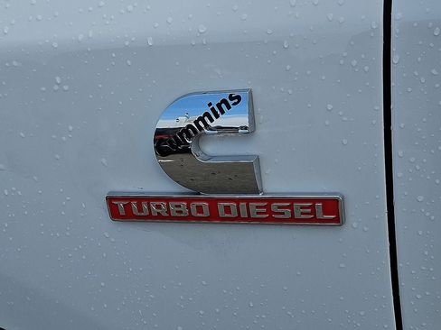 Used 2026 RAM 2500 Laramie AWD/4WD image 15