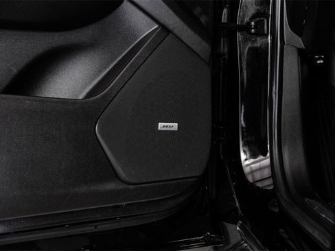 Used 2017 Cadillac XT5 Premium Luxury w/ Driver Assist Package image 44