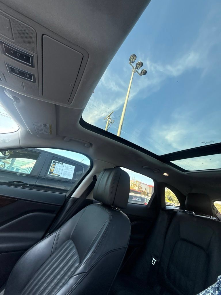 Used 2018 Jaguar F-PACE Portfolio AWD/4WD image 5