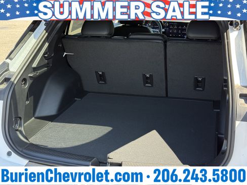 New 2026 Chevrolet Equinox EV LT FWD image 32