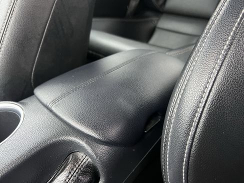 Used 2021 Ford Mustang Premium image 31