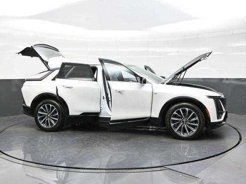 Certified 2024 Cadillac Lyriq Sport AWD/4WD image 44