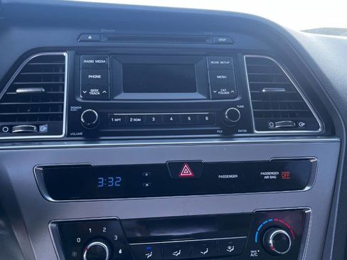 Used 2015 Hyundai Sonata SE image 8