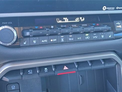 Used 2023 Toyota Sequoia Limited image 22