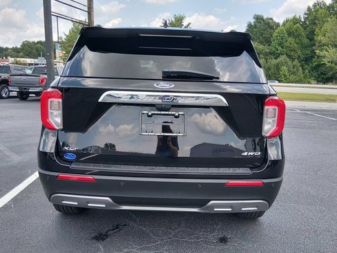 Certified 2023 Ford Explorer XLT w/ Equipment Group 202A AWD/4WD image 5