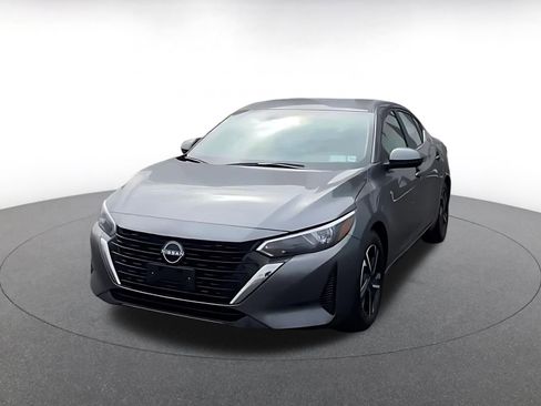 Used 2025 Nissan Sentra SV image 7