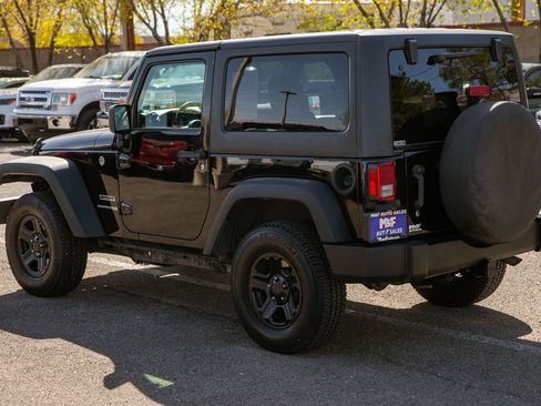 Used 2018 Jeep Wrangler Sport w/ Connectivity Group image 7