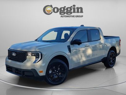 New 2025 Ford Maverick Lariat w/ Black Appearance Package