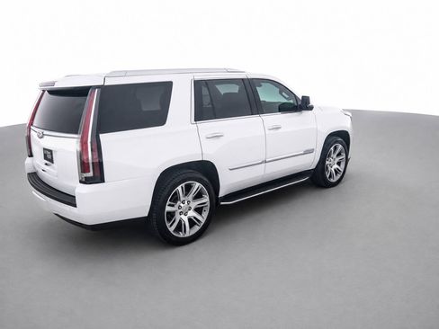 Used 2016 Cadillac Escalade Luxury AWD/4WD image 5