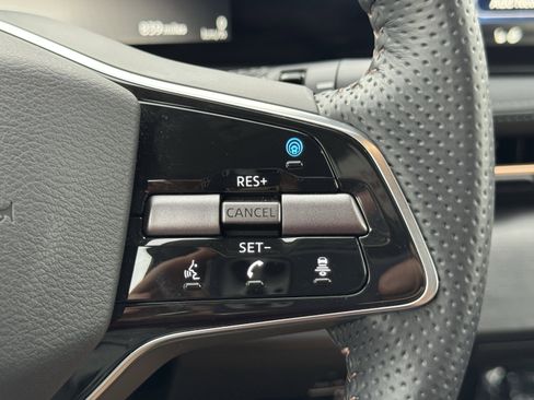 Used 2025 Nissan Ariya FWD image 79