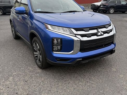 Used 2025 Mitsubishi Outlander Sport ES image 1