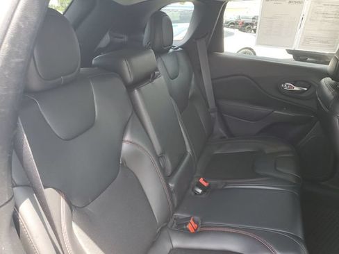 Used 2020 Jeep Cherokee Trailhawk w/ Comfort/Convenience Group AWD/4WD image 27