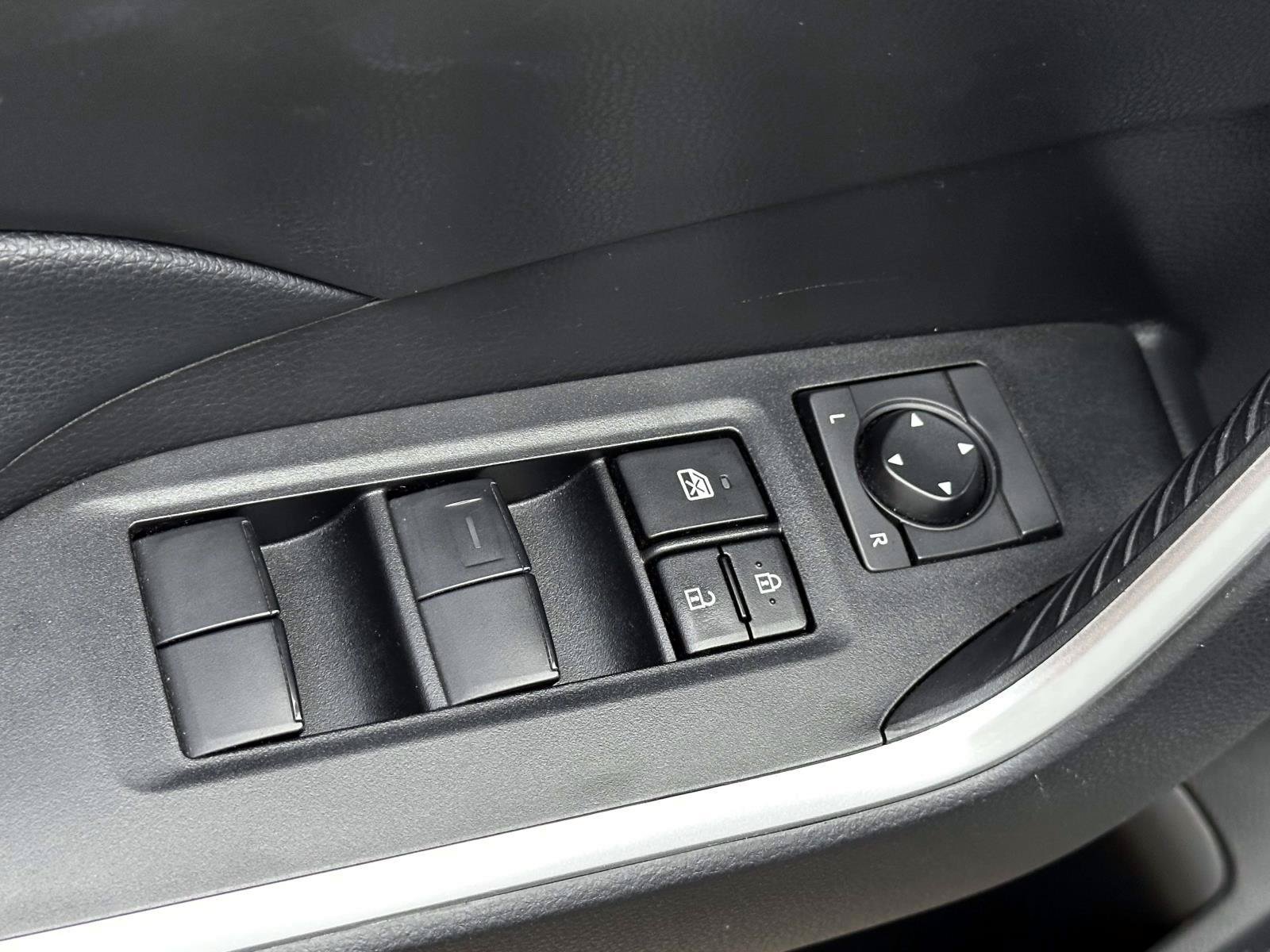 Certified 2023 Toyota RAV4 LE AWD/4WD image 11