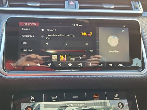 Used 2018 Land Rover Range Rover Velar R-Dynamic SE image 13