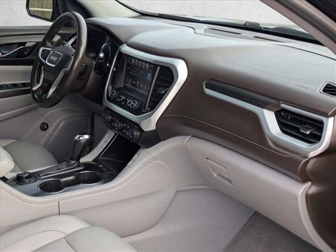 Used 2019 GMC Acadia SLT w/ LPO, Floor Liner Package image 22