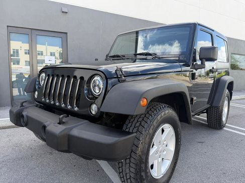 Used 2018 Jeep Wrangler Sport AWD/4WD image 5