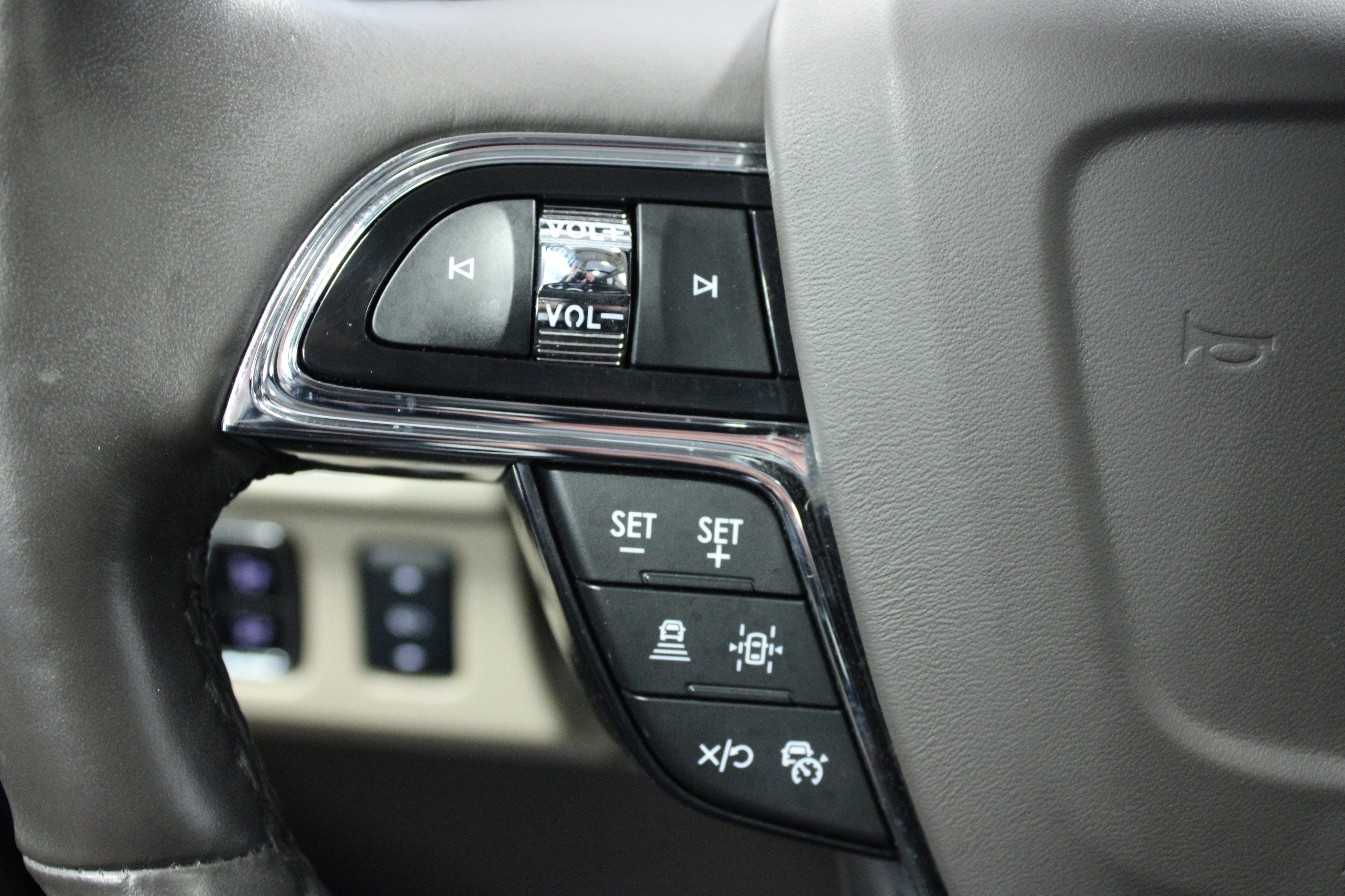 Used 2024 Lincoln Navigator Reserve AWD/4WD image 21