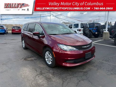 Used 2023 Chrysler Voyager LX image 1