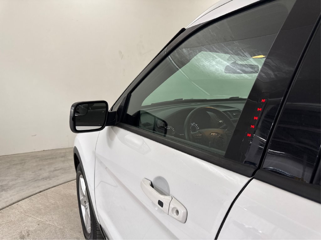 Used 2018 Ford Explorer XLT FWD image 27