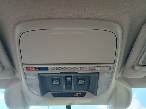 Used 2019 Subaru Forester Limited w/ Popular Package #3 image 33