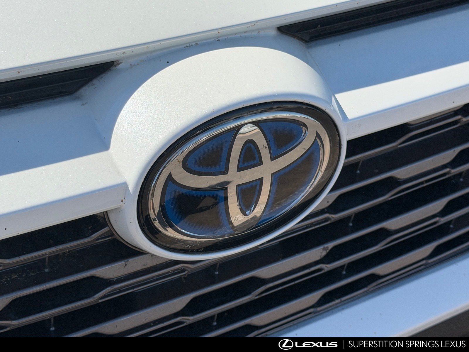 Used 2020 Toyota RAV4 Limited AWD/4WD image 8