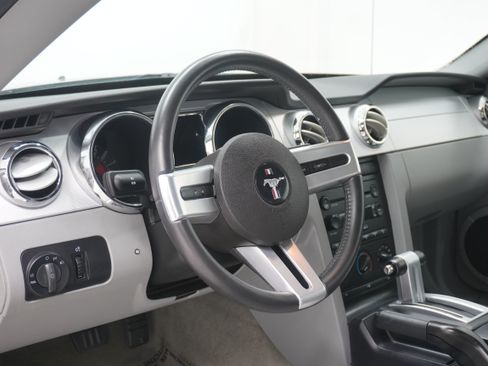 Used 2007 Ford Mustang GT RWD image 10