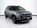 Used 2022 Jeep Compass Limited image 3